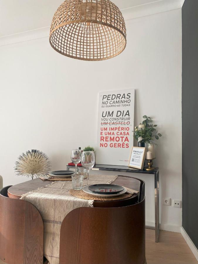 Lisbon, Renovated T2 Apartment Portas De Benfica Amadora Buitenkant foto