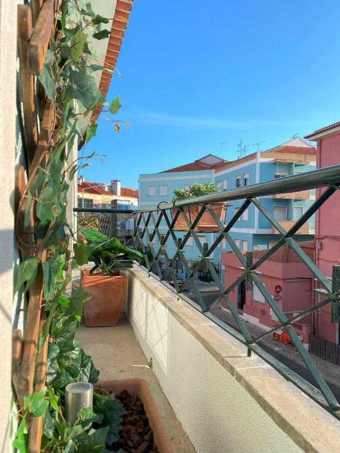 Lisbon, Renovated T2 Apartment Portas De Benfica Amadora Buitenkant foto