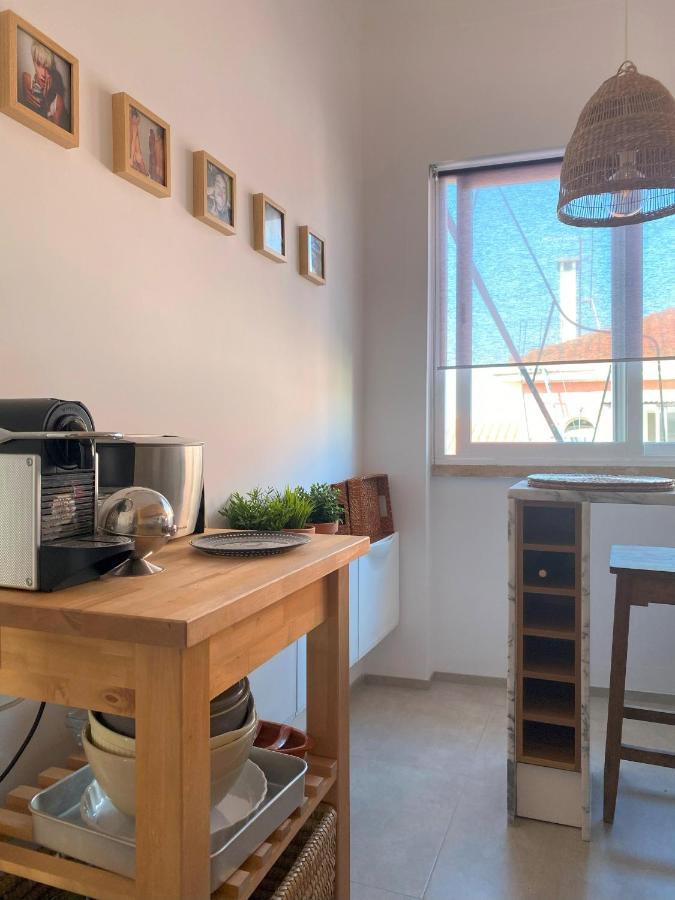 Lisbon, Renovated T2 Apartment Portas De Benfica Amadora Buitenkant foto