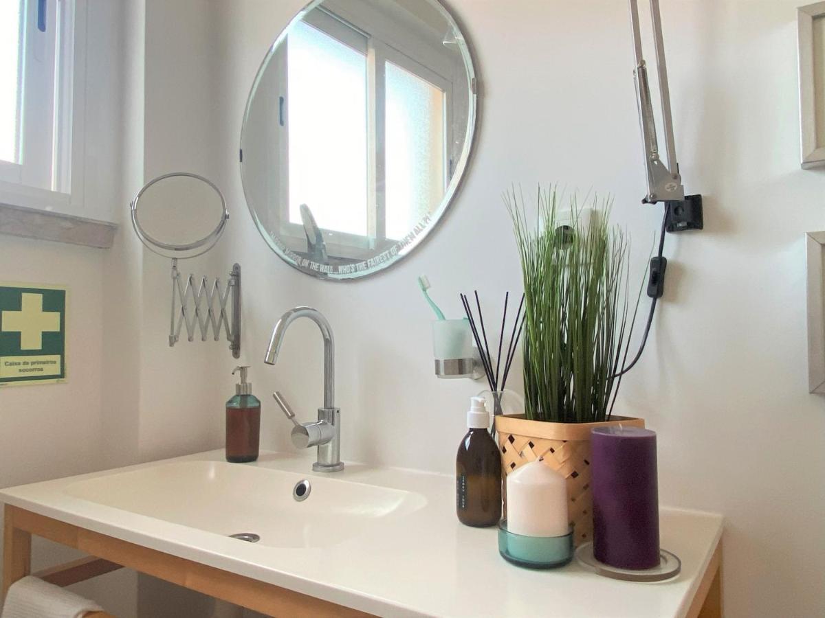 Lisbon, Renovated T2 Apartment Portas De Benfica Amadora Buitenkant foto